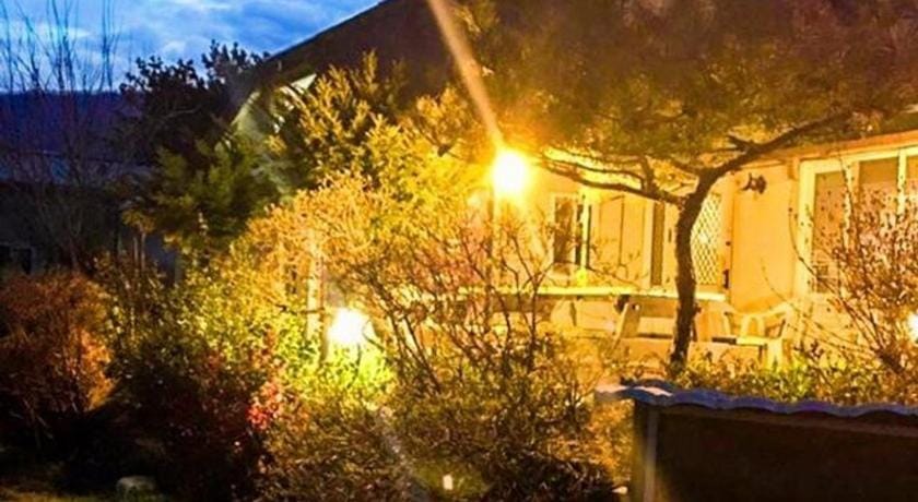 Pocheon Rose Garden Pension N Caravan Bed and Breakfast in Gyeonggi-do