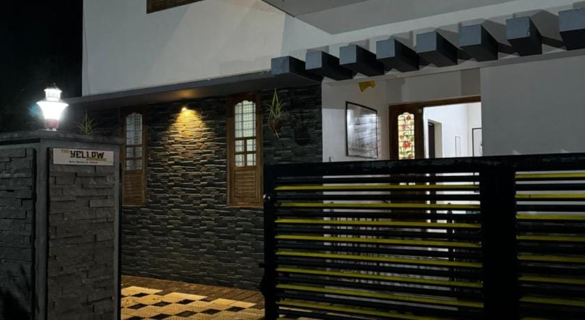 The Yellow Submarine Vacation rental in Varkala