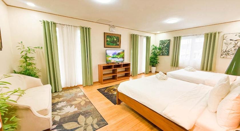 Sky Garden Homestay Resort in Olongapo