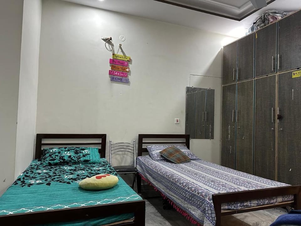 The Luxury Girls Hostel - LDA Avenue 1 Lahore Hotel in Lahore