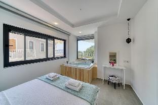 BlueNook Superior Sea View and Jacuzzi 5 Apartment in Kas