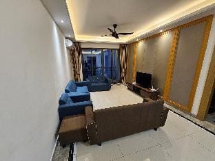 R&F Princess Cove/6Pax/3BR/5min CIQ/with carpark Apartment in Johor Bahru