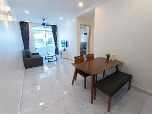 The Wave 2BR 4 Pax A07 - TVBox/Poolview/Parking Apartment in Malacca