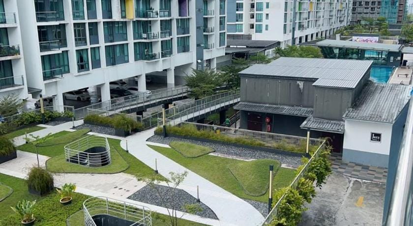 Vivacity Megamall Jazz 1 ,2-8 pax , 3BR  Apartment in Kuching