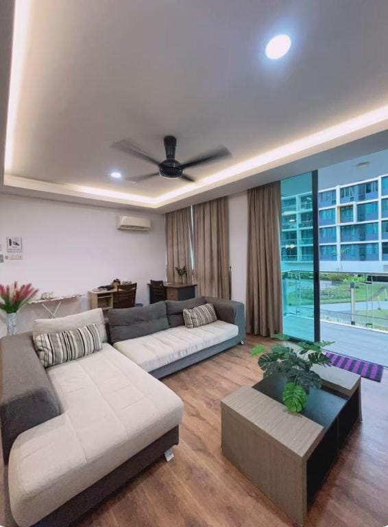 Vivacity Megamall Jazz 1 ,2-8 pax , 3BR  Apartment in Kuching