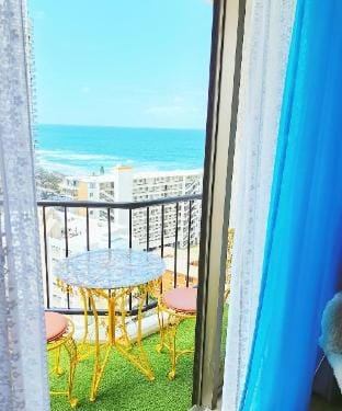 Luxury Escape! Amazing Suite Ocean View Central   Apartment in Surfers Paradise Boulevard