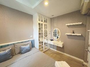 Muriel Room @ The Blu X Condo Apartment in Chon Buri Changwat