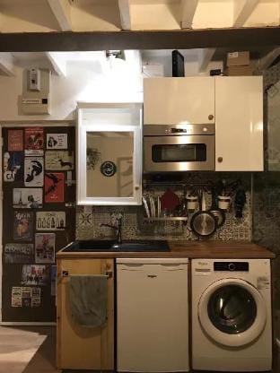 Tiny cozy studio near by Eiffel Tower Apartment in Paris