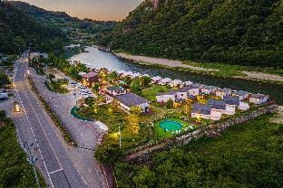 Hongcheon Hutopia Glamping Bed and Breakfast in Gyeonggi-do