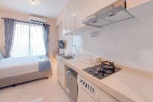 Cozy Living Apt Studio Sky House BSD By Travelio Apartment in West Java
