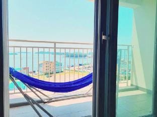 YeosuU-topUblessJC80S美친오션뷰요트무료예약후20%할인 프리미엄 침대2개 Apartment in South Korea