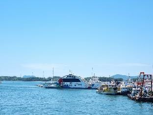 J1000 Yeosu Ubless 16-pyeong Deluxe Queen Bed Ocean View Room Apartment in South Korea