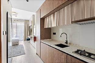 Cosy studio apartment with pool gym game room Apartment in Dubai