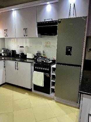J & S Suites Kampala Elite Apartment in Kampala