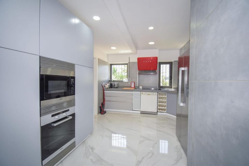 WHITE STAR ESTORIL Villa in Estoril