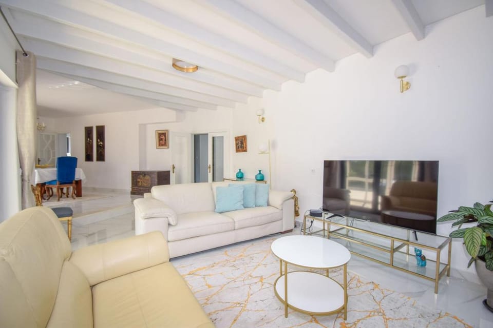 WHITE STAR ESTORIL Villa in Estoril