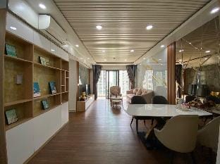 Căn hộ 3 phòng ngủ Emerald Tân Phú cạnh AEON Mall Apartment in Ho Chi Minh City