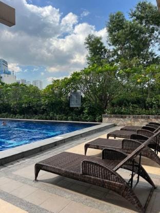 1BR Torre de Manila Spacious Ja-Mezz Apartment in Manila City