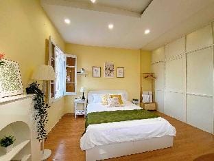 2BR/2WC@Walking Street@Quiet & Cozy@Art Hallway Vacation rental in Hanoi