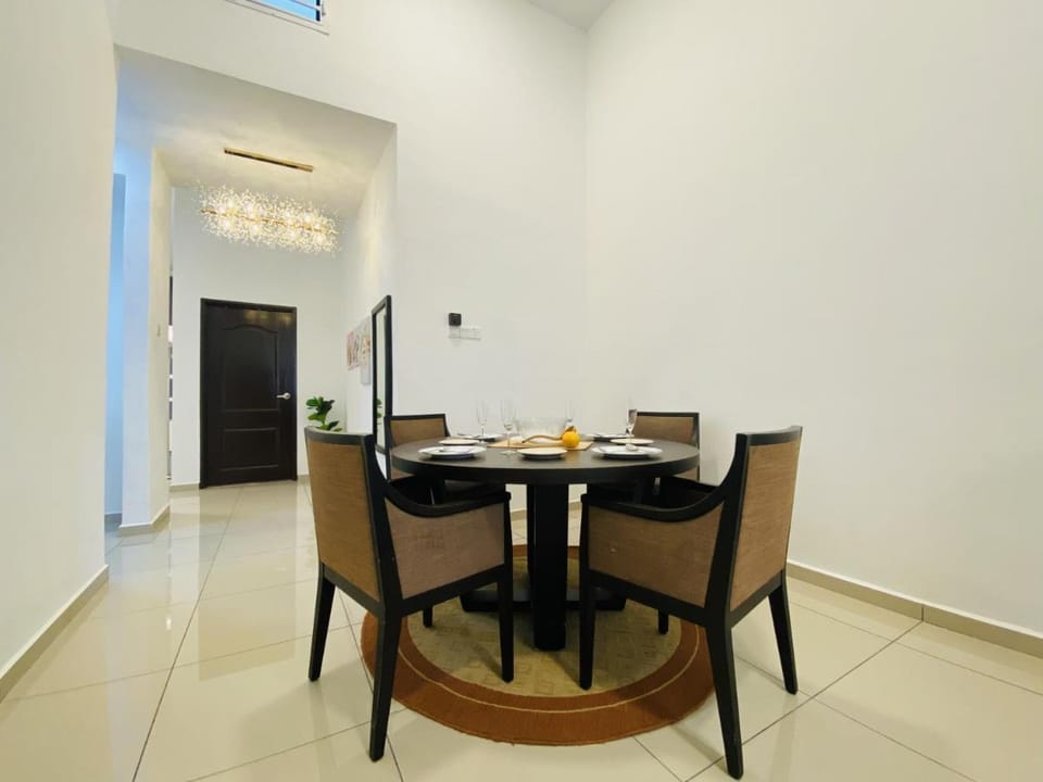 Alyn Home Muar Vacation rental in Johor