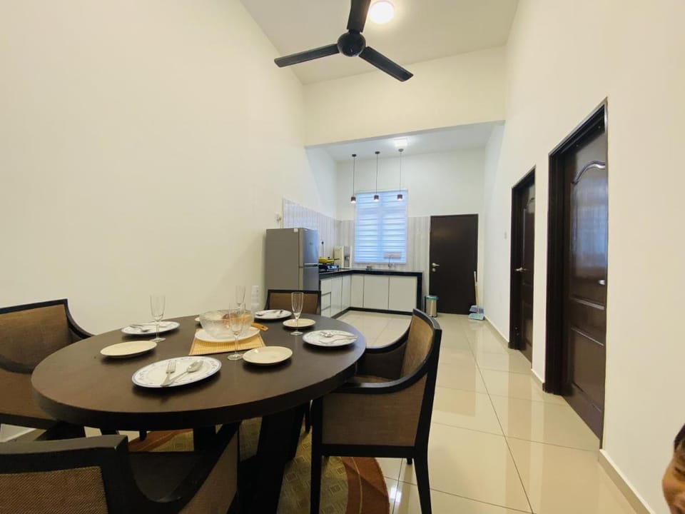 Alyn Home Muar Vacation rental in Johor