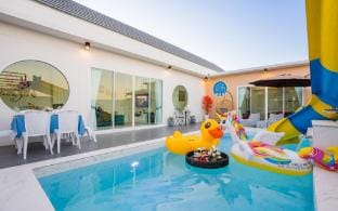 Sea Fan Cha-Am Pool Villa Villa in Thailand