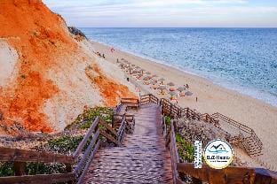 BnB Homes Falésia Beach Apartment with 2 Pools Apartment in Olhos de Água