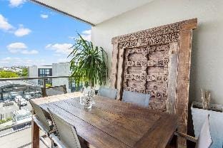 Perfection | Style | 2BR | 2BA | 2 Free Carpark Apartment in Auckland