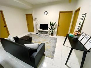 Tanjung Hijau Homestay-FREE wifi-2nd Floor ONLY Vacation rental in Selangor, Malaysia
