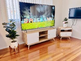 Family Cottage Near Westfield Villa in Brisbane