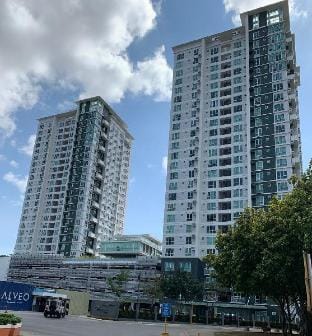 Feels Like Home Condos (Abreeza Place Tower 1) Z Apartment in Davao City