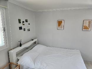 a머니스테이 스페셜 - 방4개 거실2개 화장실2개  최대 12인 가능/주차무료 /리모델링 Vacation rental in Gyeonggi-do