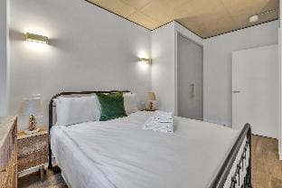One Bedroom Hideaway in Wembley Apartment in Wembley