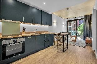 One Bedroom Hideaway in Wembley Apartment in Wembley