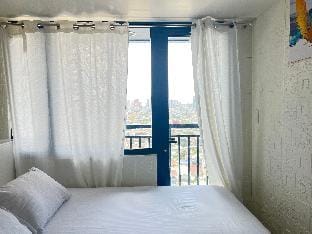 Air Residence SMDC w/ Pool, Jogging Area, & Gym Apartment in Makati