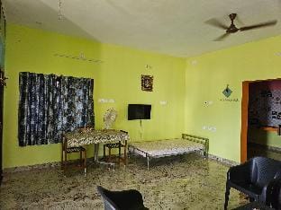 SHI's Thanjai 2BHK Spacious house Near Big temple Vacation rental in Tamil Nadu