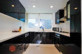 Fabulous 1bdr apartment in Canal Views Apartment in Dubai