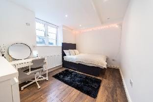 Luxury Modern 3BDR/ 3 en-suite/ City Centre/ Arena Apartment in Leeds