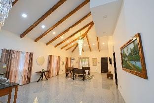 GAV’s Abode: Your spacious home in Duma Vacation rental in Dumaguete