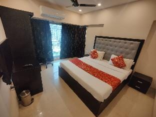 2 BHK Off WEH Andheri East Near Airport Apartment in Mumbai