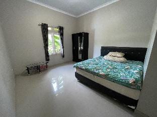 Villa Dalfa Puncak Vacation rental in Cisarua