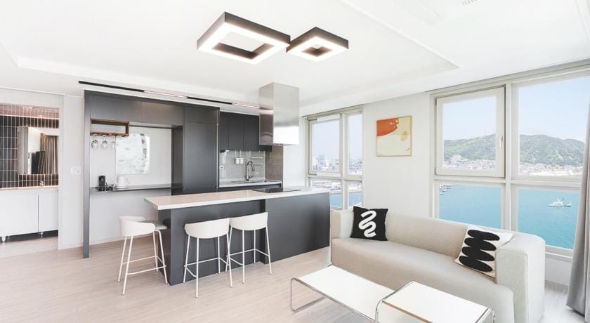 Elmomento Songdo Residence Hotel in Busan