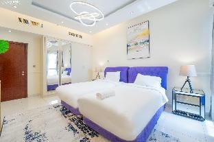 Rimal 4 - 4BR +Maid's room & Breathtaking Sea View Apartment in Dubai