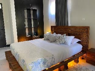 Ikamba/Crown Home Apartment in Kampala