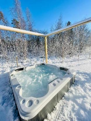 Unique  2Bedroom Villa+jacuzzi 10 mins to Växjö Villa in Sweden