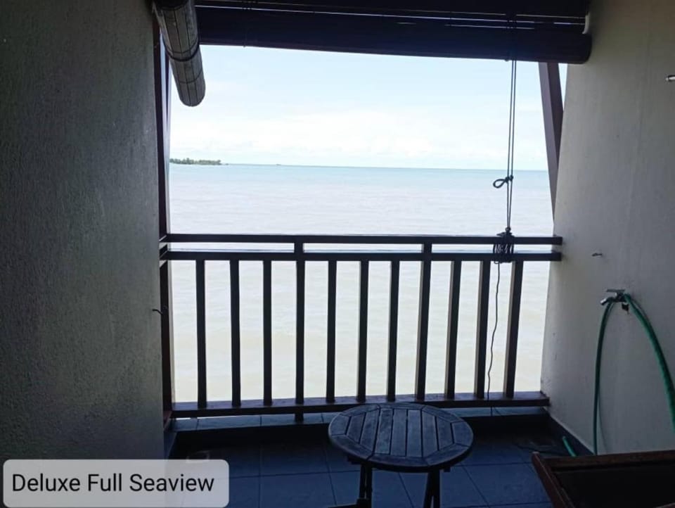Alpine LXPD Full Seaview Water Chalet Apartment in Port Dickson