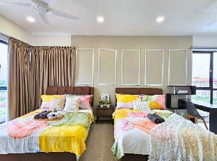 Bell Suite Studio 4pax | 16km to KLIA | Walk to Xiamen University Apartment in Negeri Sembilan, Malaysia