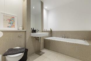 Cosy & Spacious | Steps from King's Cross Station Apartment in London Borough of Islington