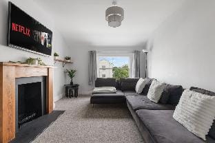 Cosy Living & Free Parking, 20 mins to Central LDN Apartment in London Borough of Islington