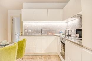 Amazing Apartment near City Airport/ExCeL Vacation rental in London